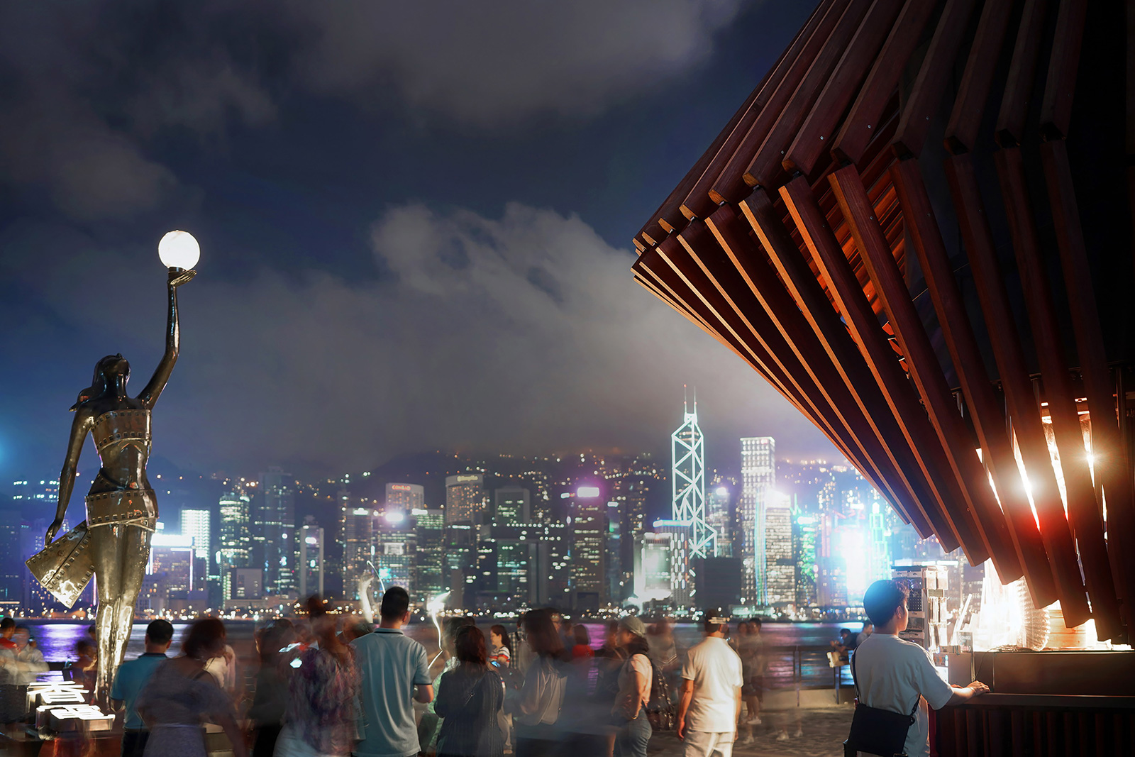 Kinetic architecture arrives in Hong Kong with the Harbour Kiosk. It's operated by 49 robotic arms