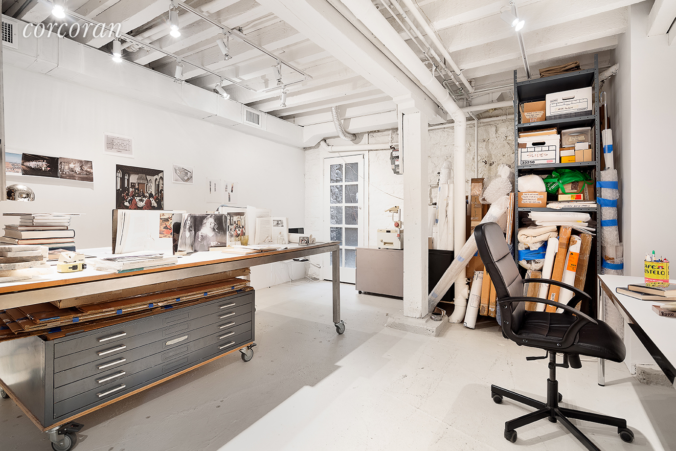 An added bonus is the basement level workshop which means the carriage house is an idea live/work space