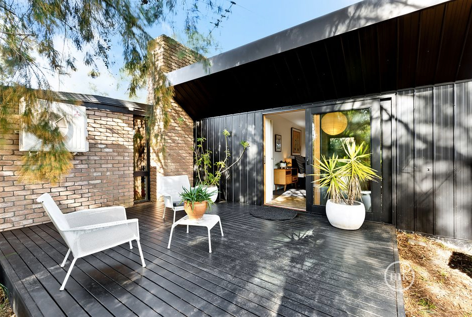 An interior designer’s updated 1970s Fasham Johnson home is for sale outside of Melbourne