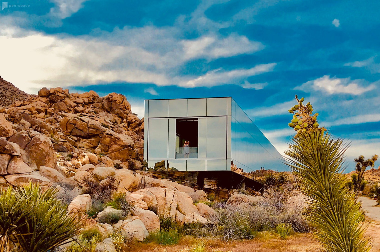 Invisible House reflects the Californian desert from its mirror-clad walls