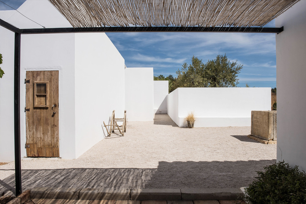 Pensão Agrícola takes its roots from a traditional farmhouse dating from 1920