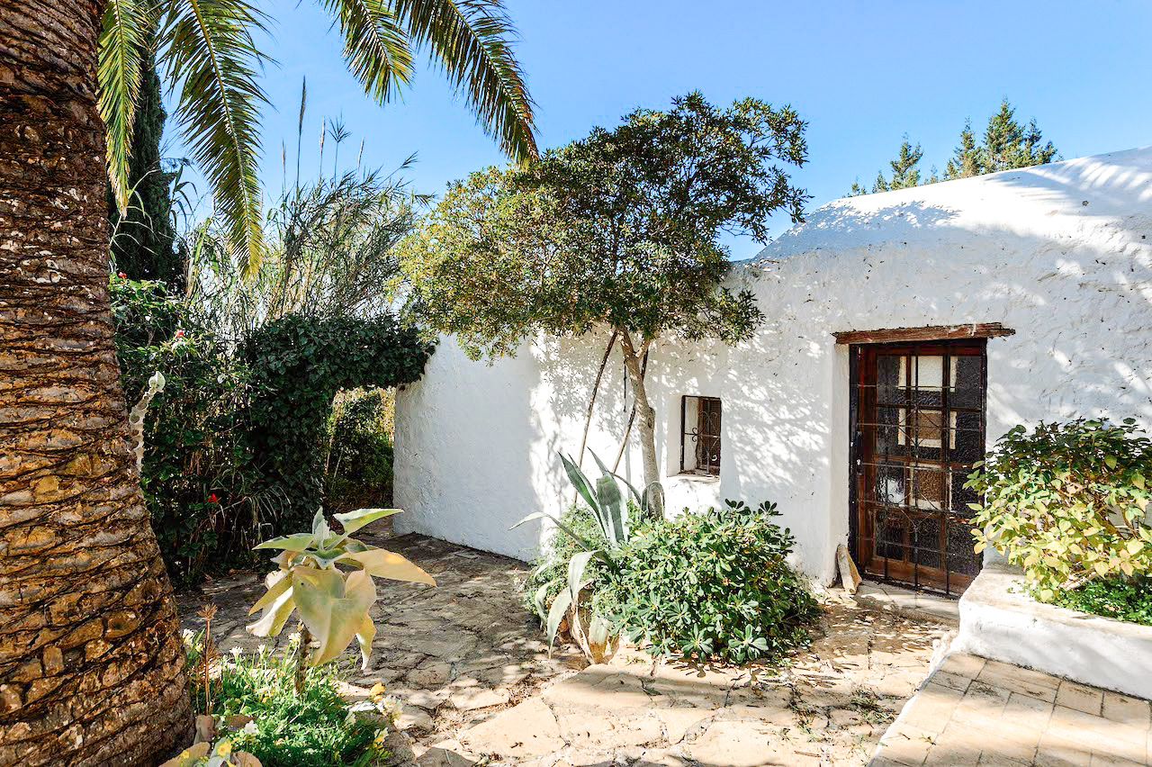 Rustic Ibizan finca is an creative island idyll