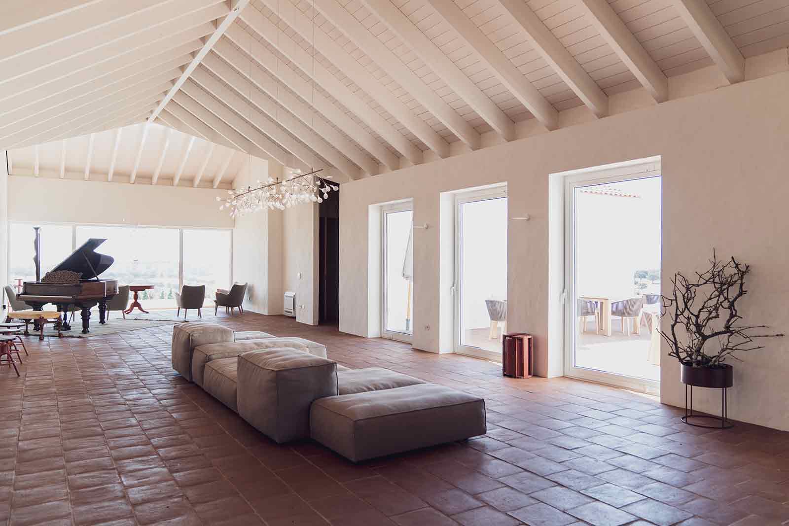 Inside Casa do Ancoradouro. Photography: Francisco Van Zeller