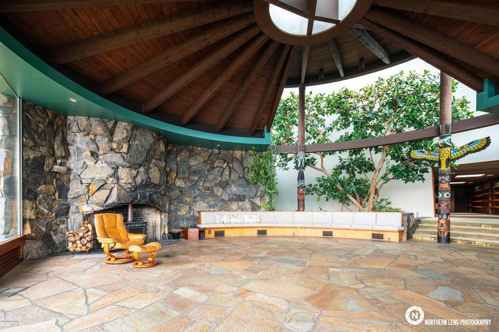 John Lautner's only Alaska home is for sale