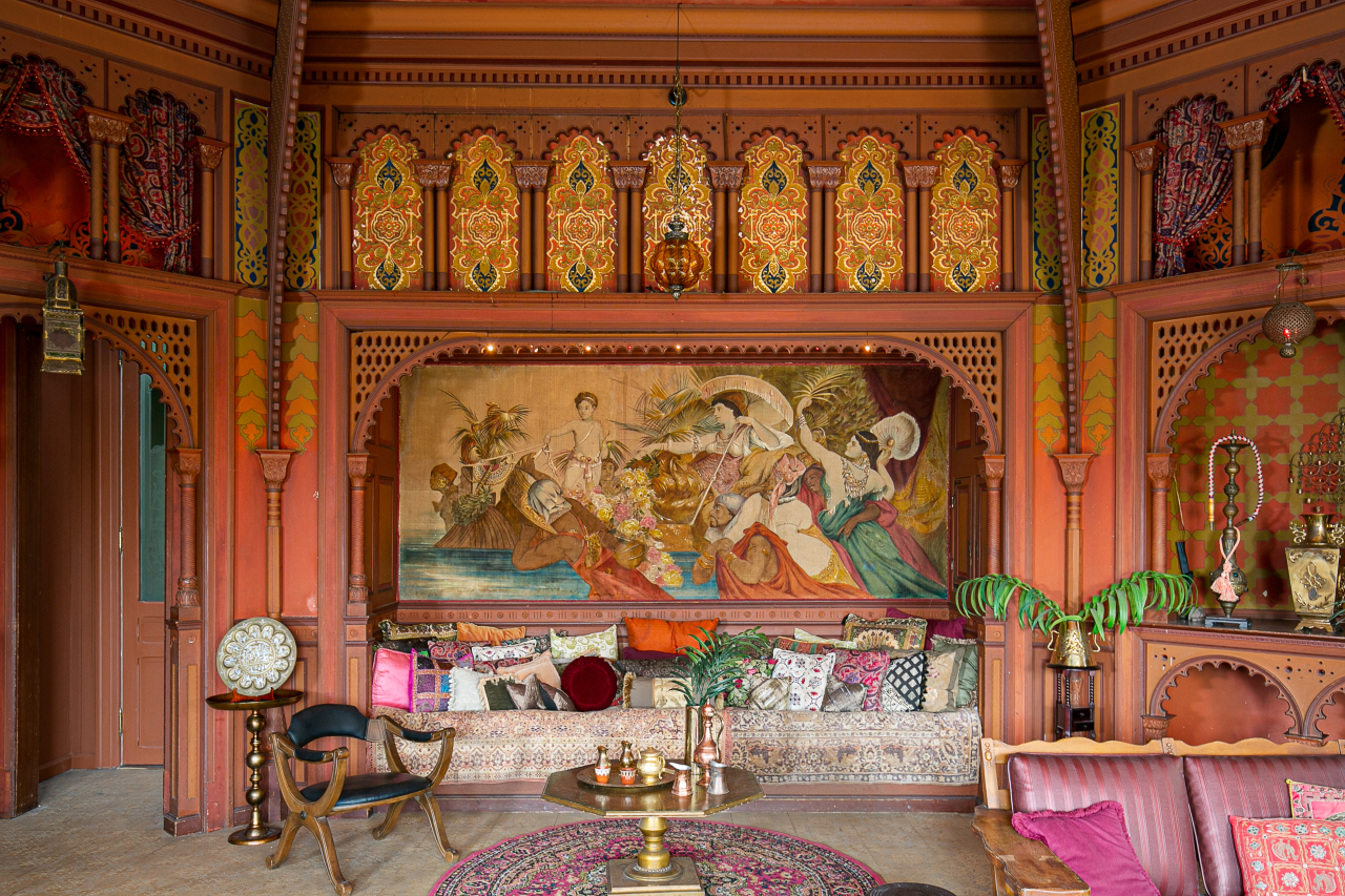 The historic Andrew McNally House features a Turkish Smoking Room with ornate gilding and friezes. The room appeared in the TV Show Entourage 